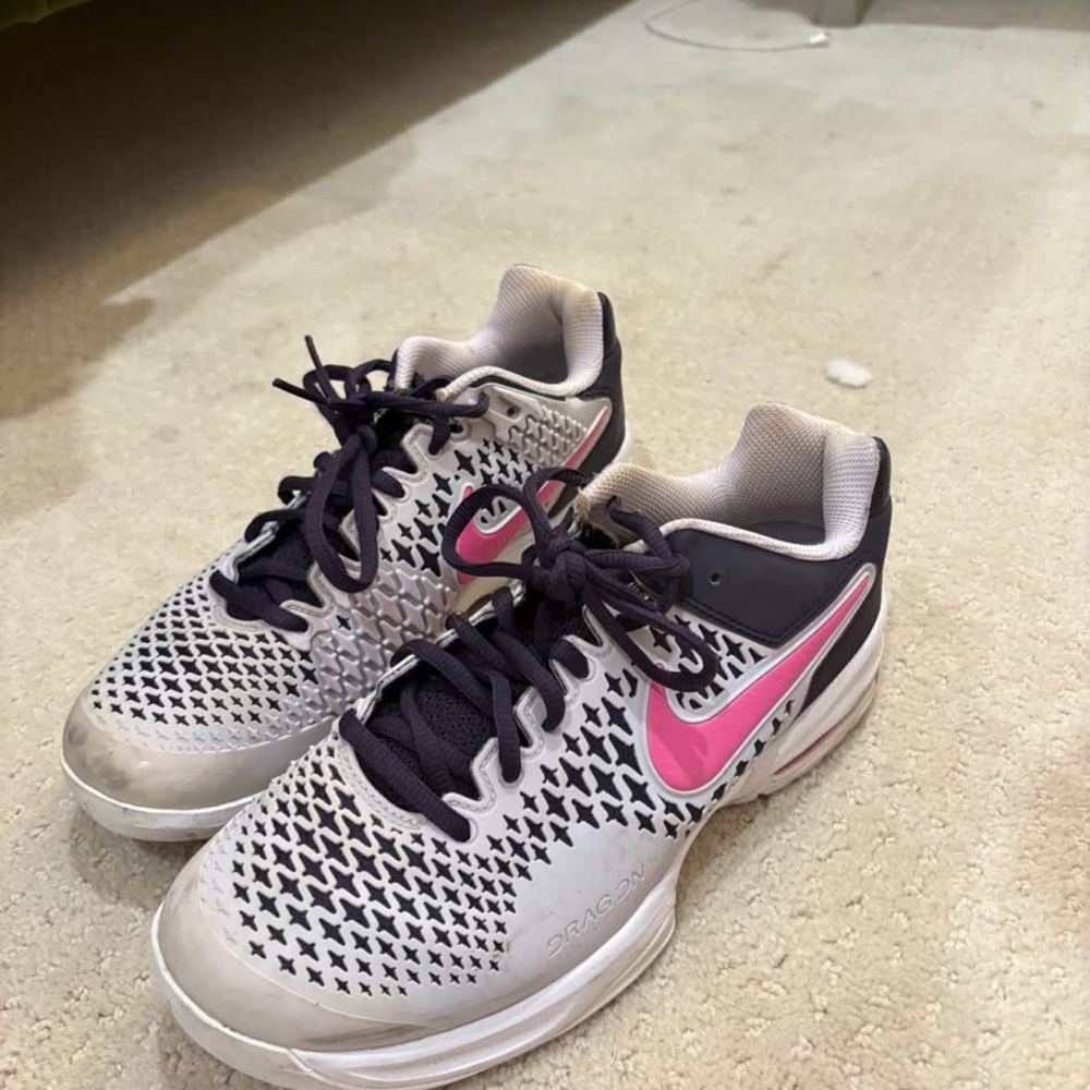 EUC Nike Air Max Cage Women’s Tennis Shoes